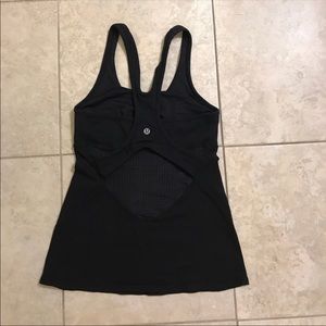 Lululemon slimming Top size 4